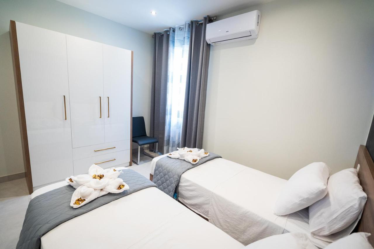 Red Rose Apartment Marsalforn Екстериор снимка