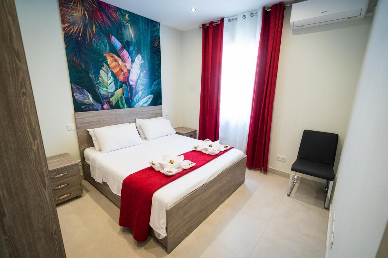 Red Rose Apartment Marsalforn Екстериор снимка