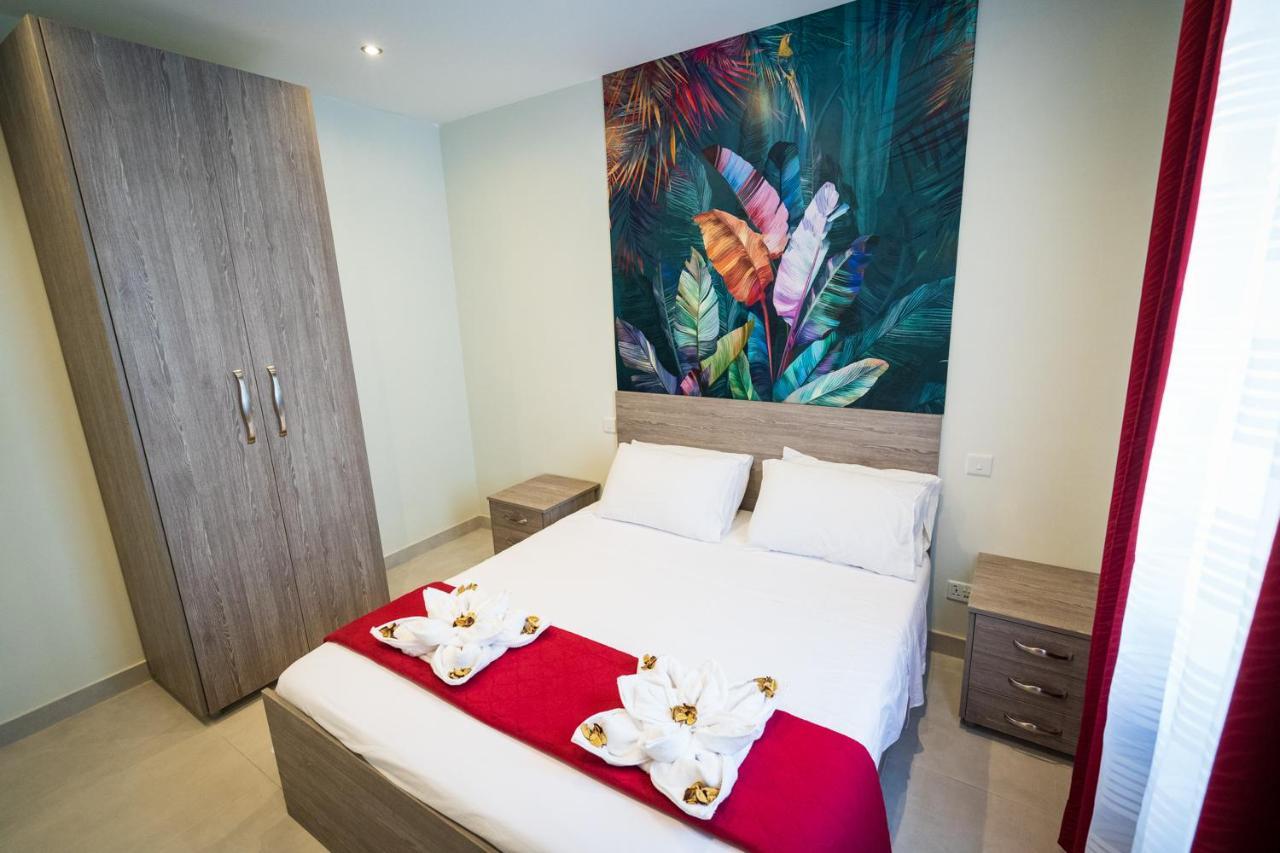 Red Rose Apartment Marsalforn Екстериор снимка