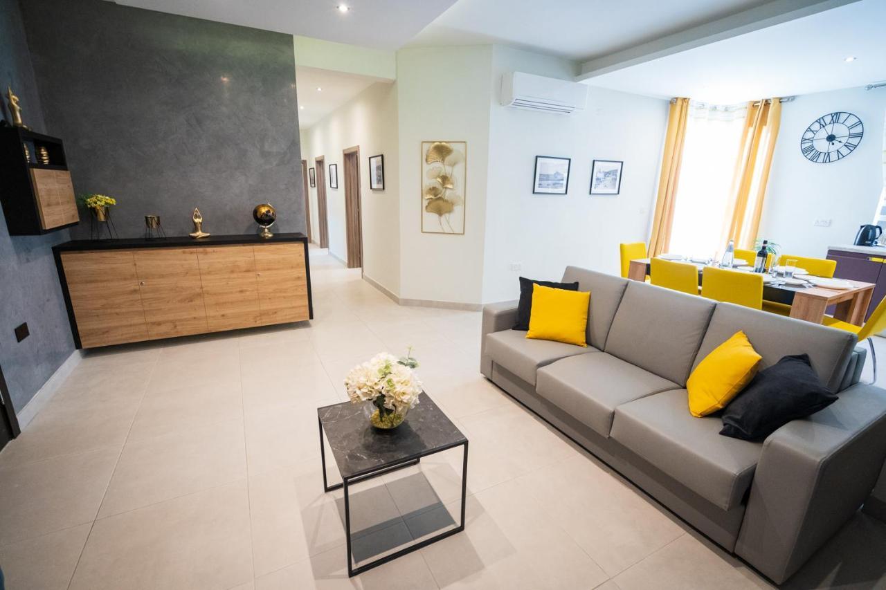 Red Rose Apartment Marsalforn Екстериор снимка