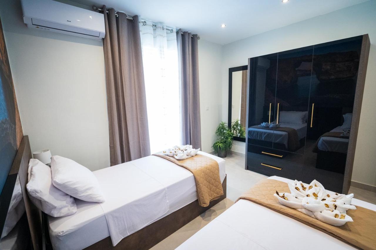 Red Rose Apartment Marsalforn Екстериор снимка