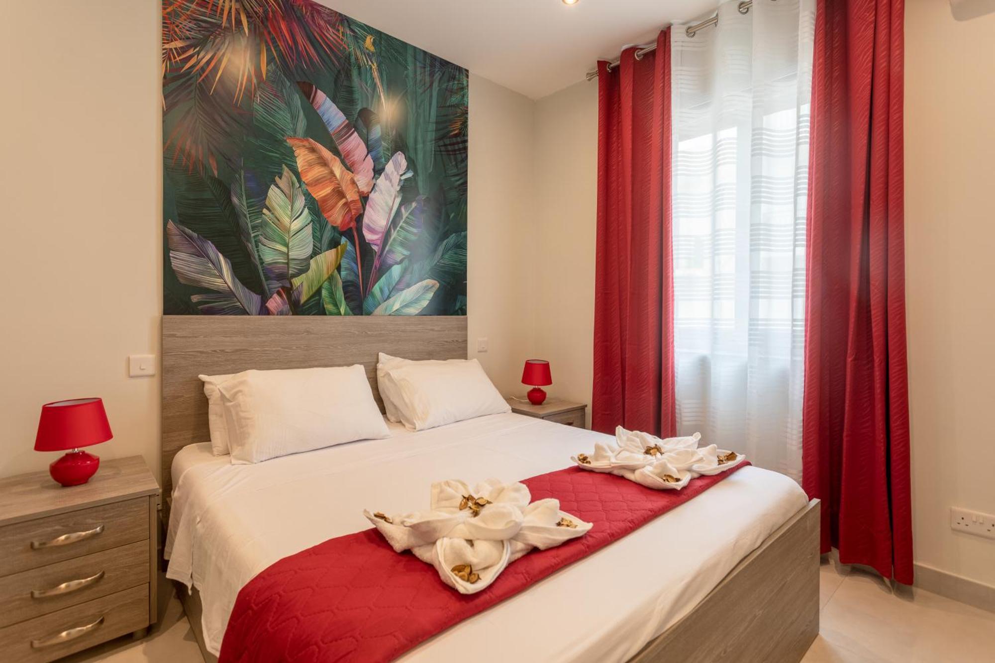 Red Rose Apartment Marsalforn Екстериор снимка