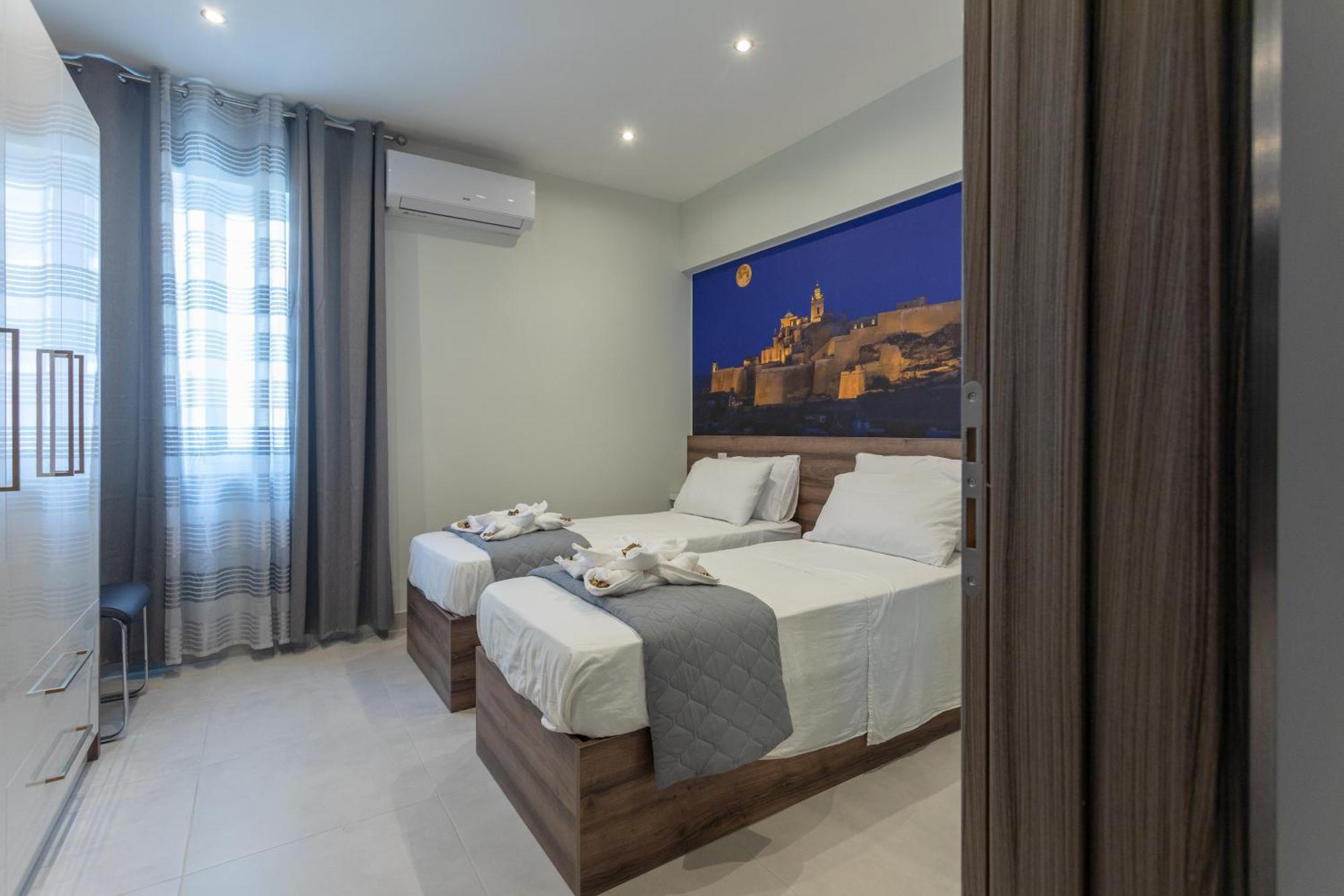 Red Rose Apartment Marsalforn Екстериор снимка