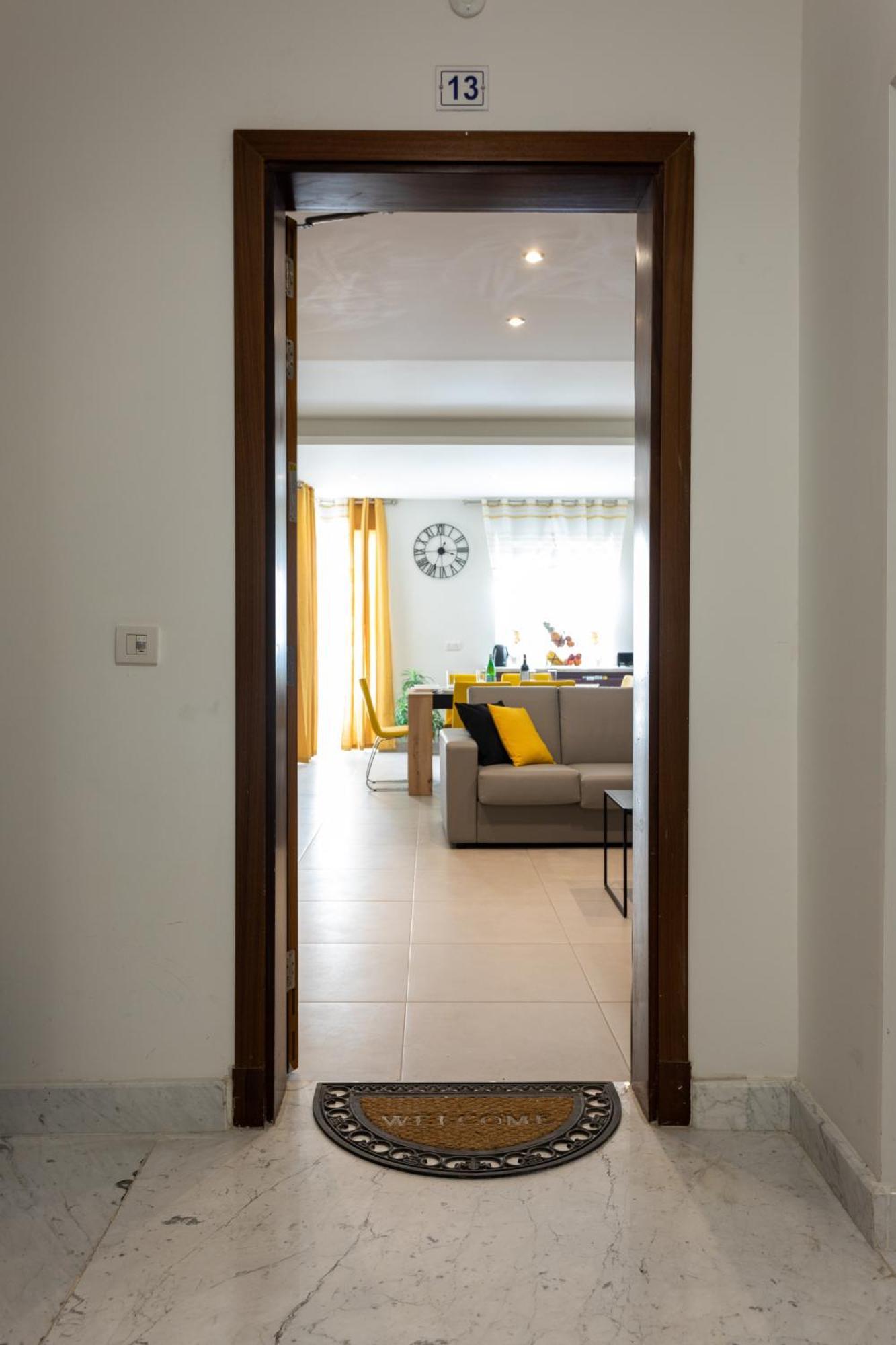 Red Rose Apartment Marsalforn Екстериор снимка
