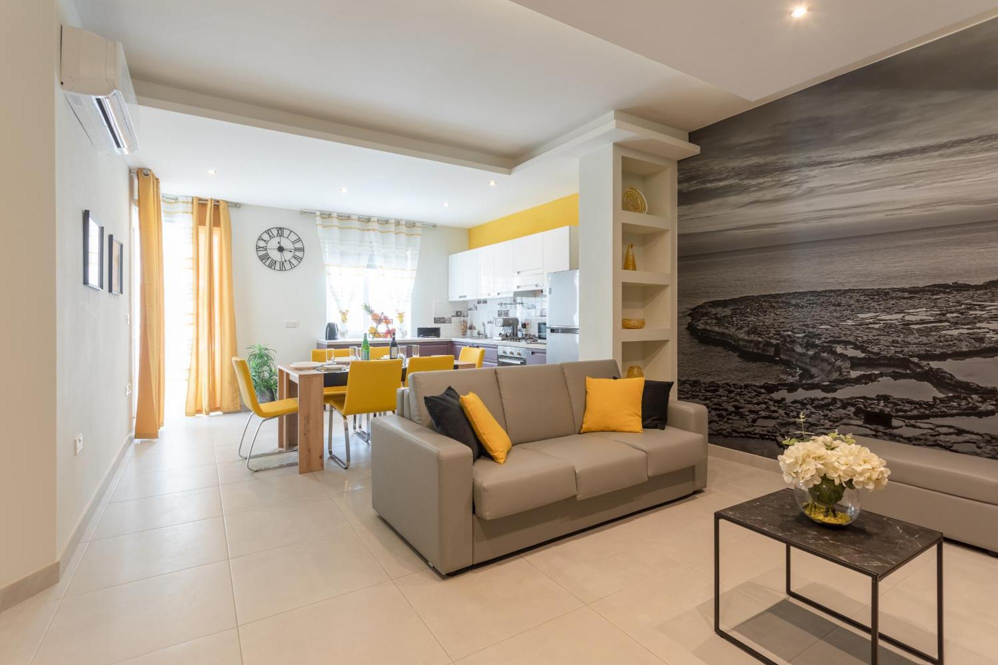 Red Rose Apartment Marsalforn Екстериор снимка