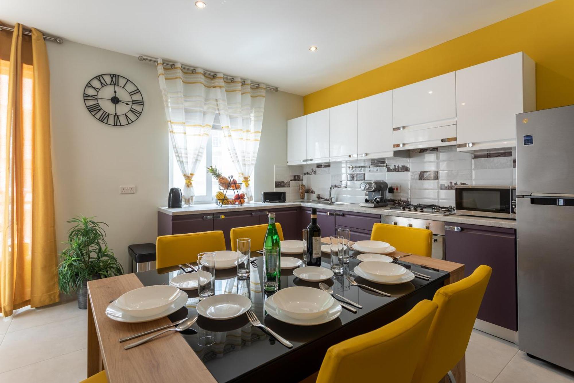 Red Rose Apartment Marsalforn Екстериор снимка